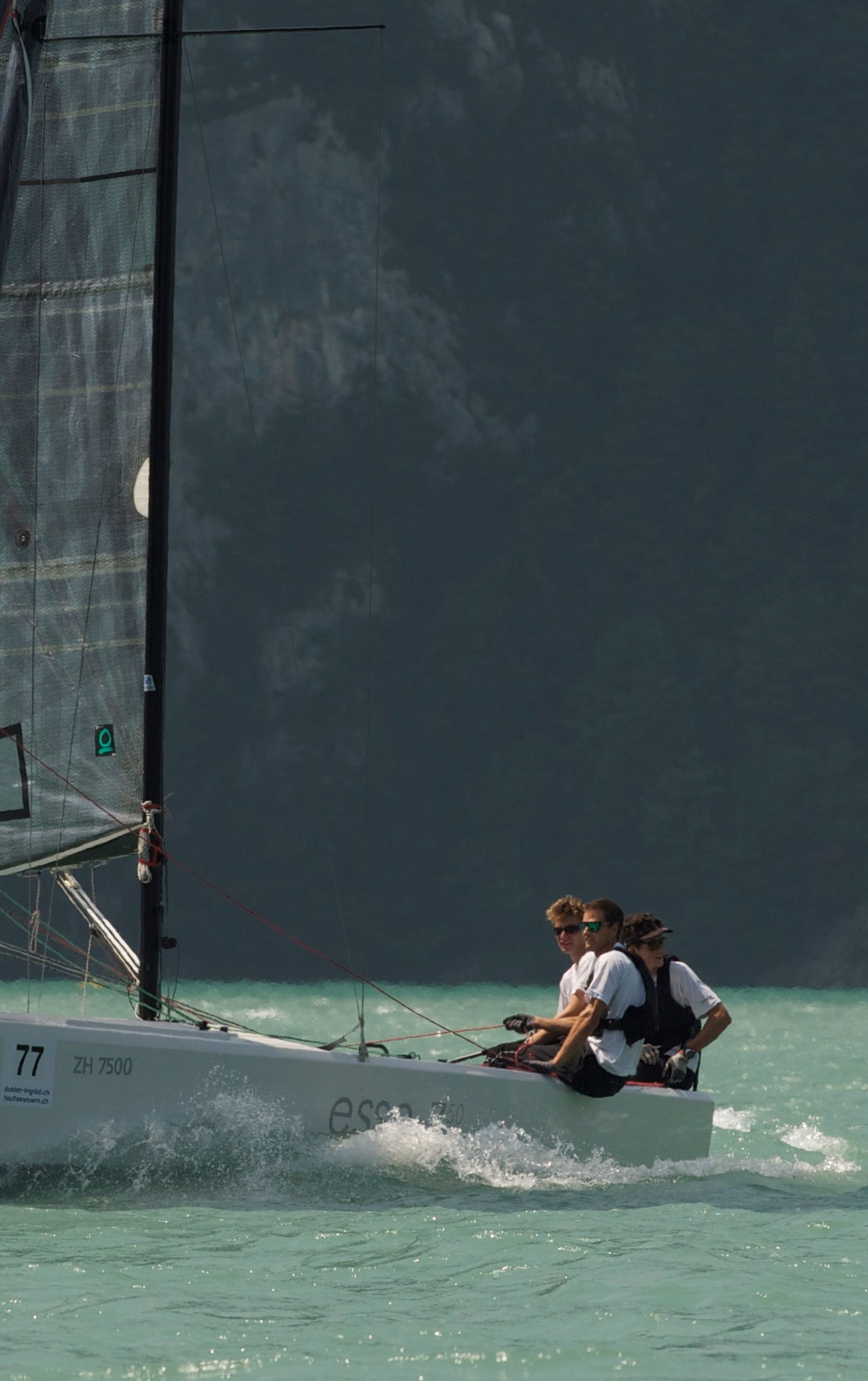 Ermöglicht wird das Einhandsegeln – unter allen Bedingungen - Die Esse 750