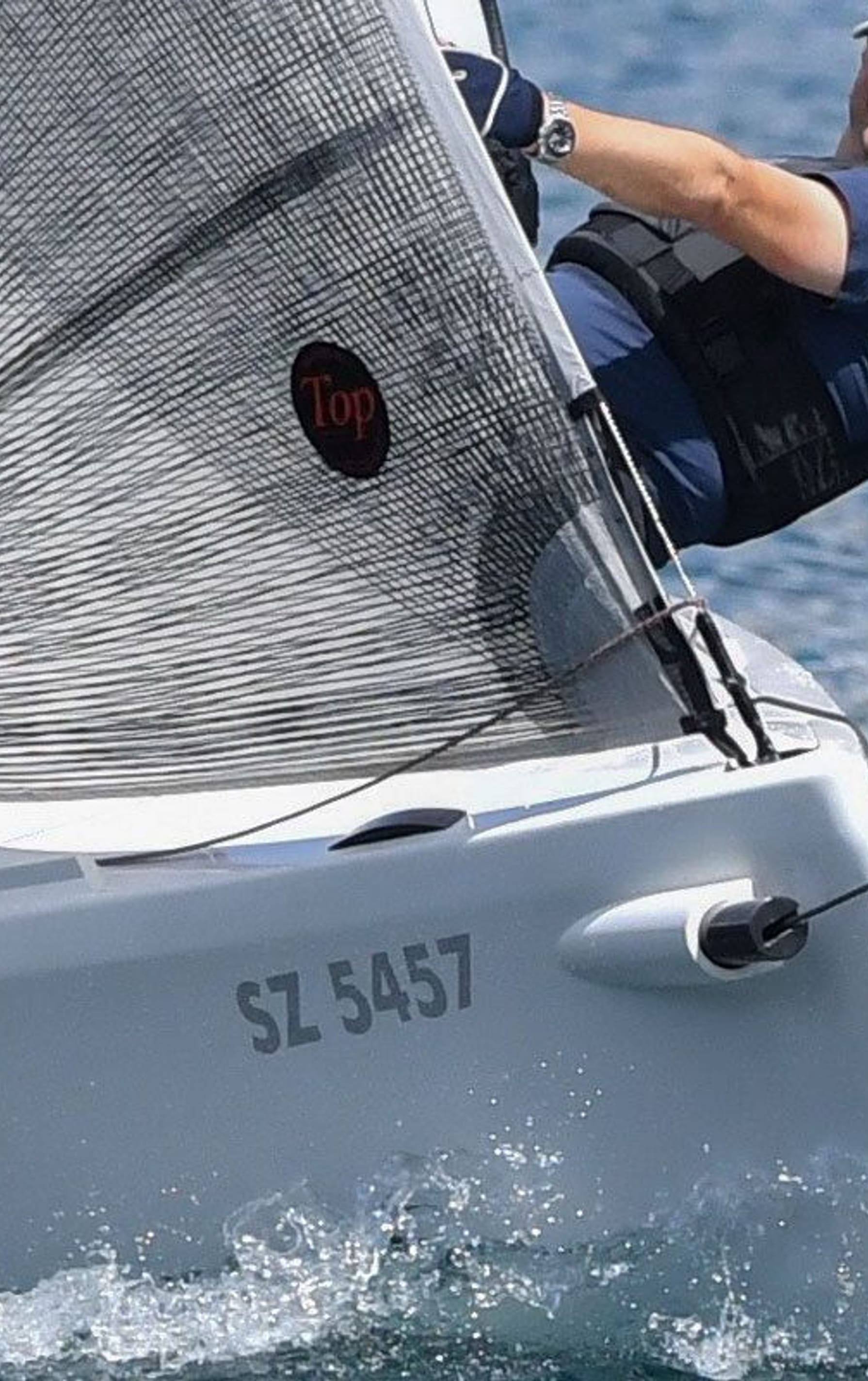 Esse 750 leichtes segelboot