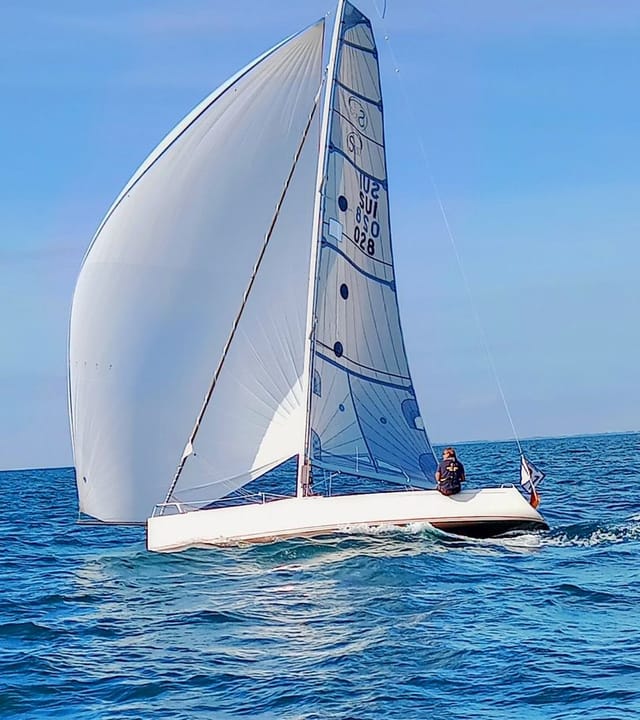 Esse 850 Silverruder im Segeleinsatz. Segel auf höchstem Niveau.