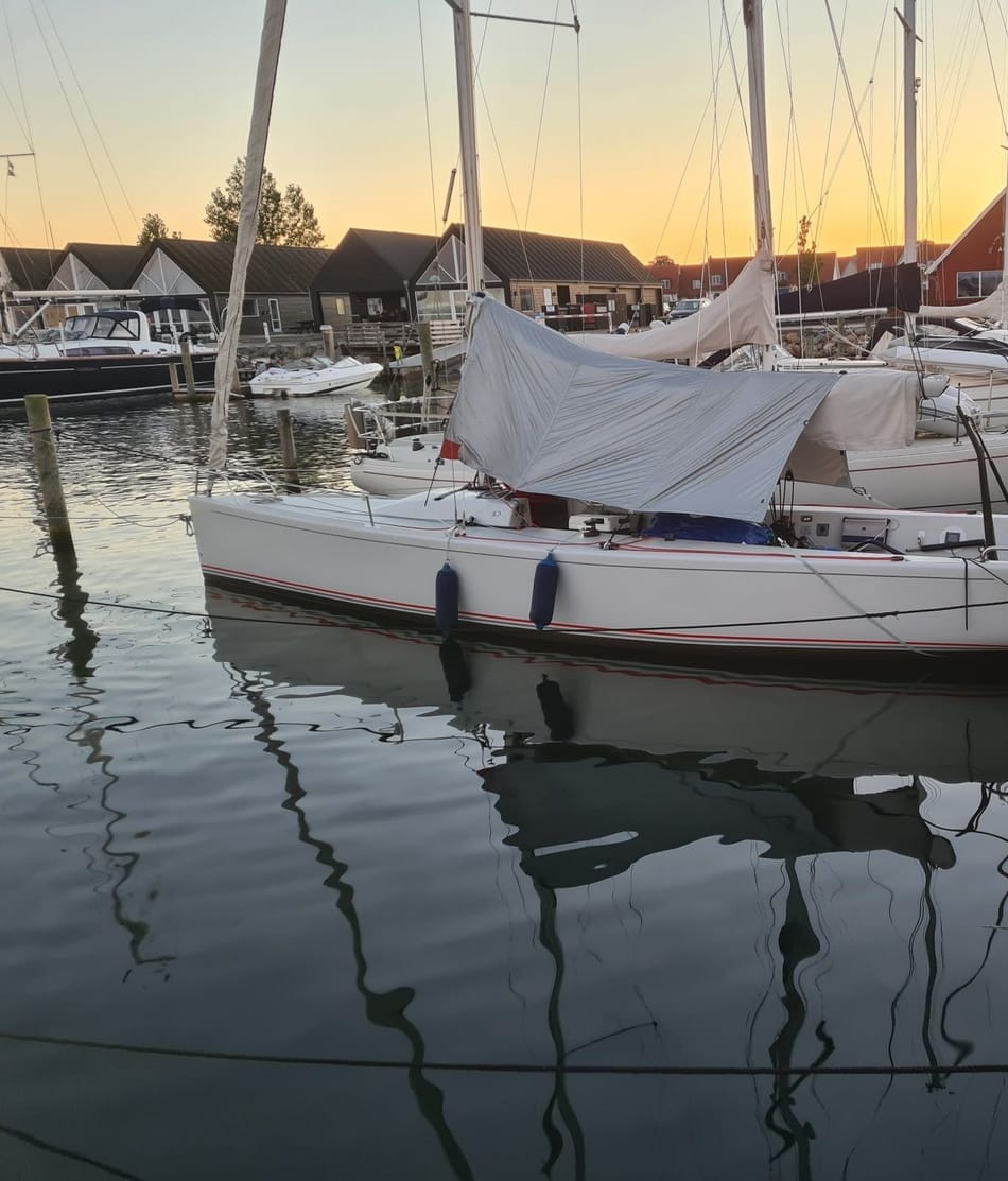 Esse 850 Silverruder am Abend