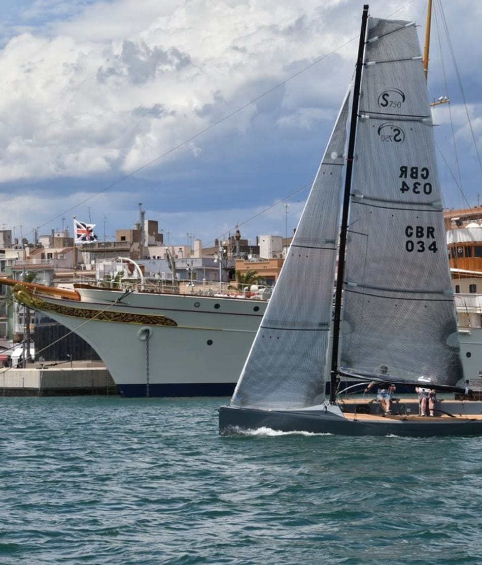 Boot vom Zuerichsee auf Deck 01