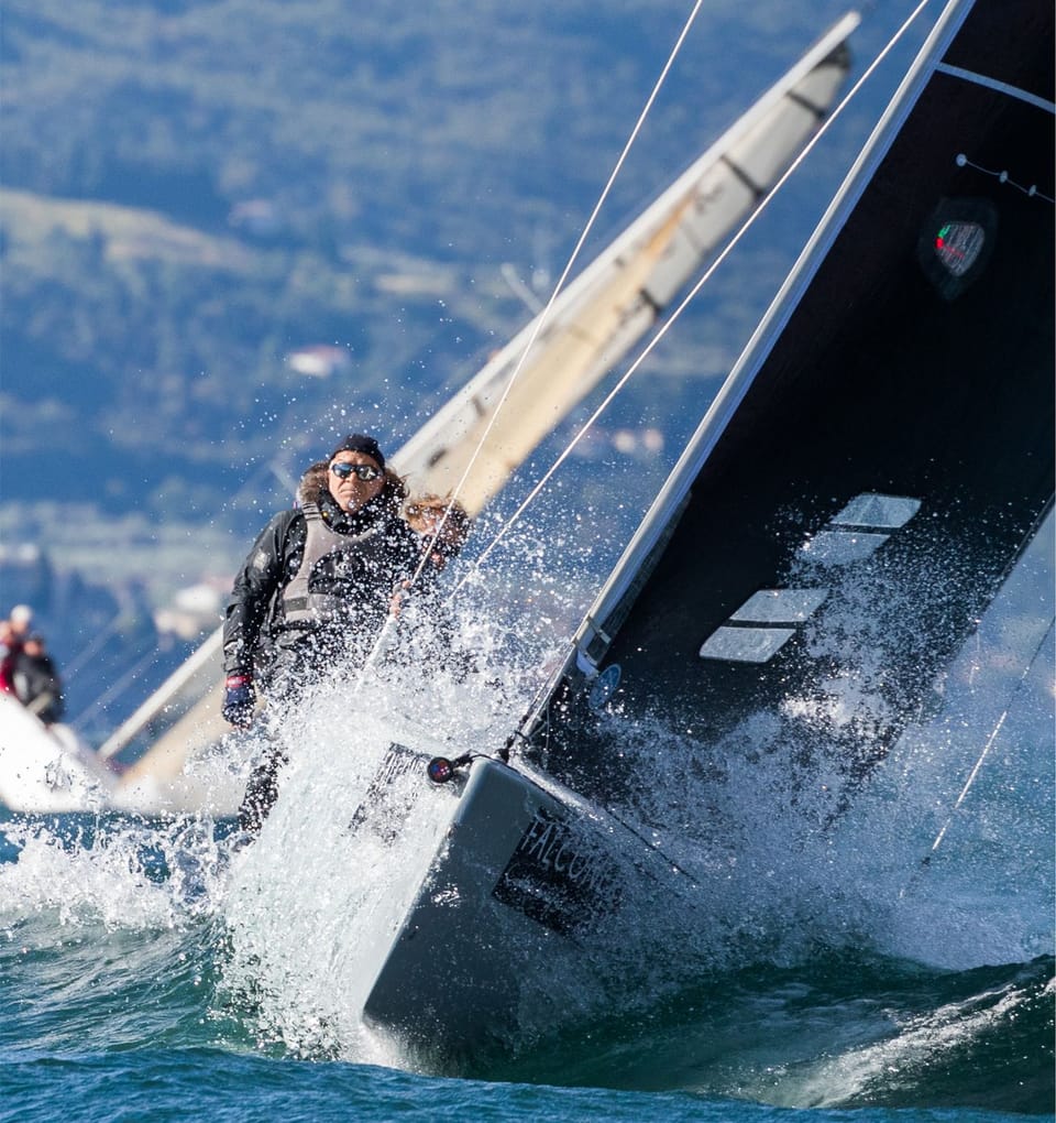 Die esse 750: Der Racer für Einhandsegler. Die esse 750 ist als Zwei-Mann-Racer konzipiert, aber macht auch alleine Spass.