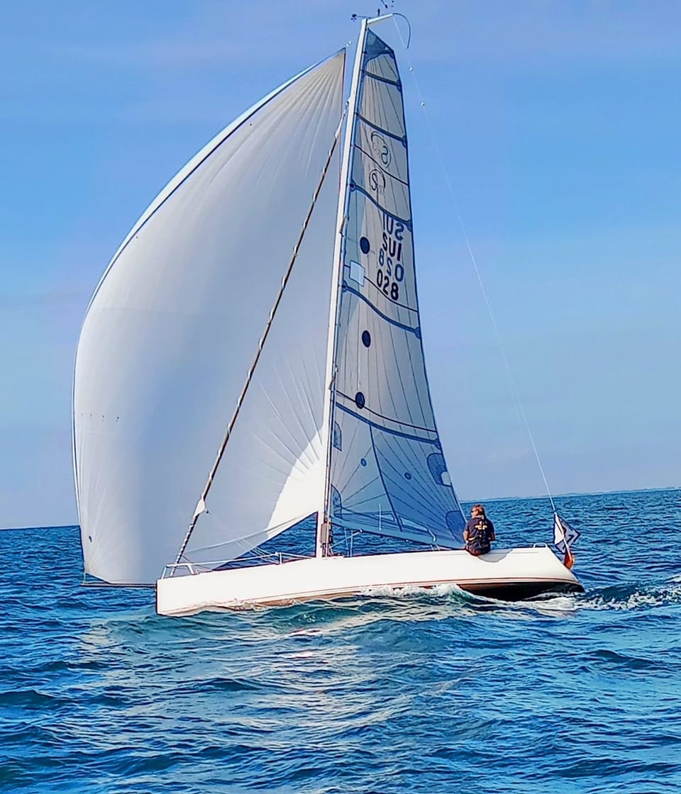 Esse 850 Silverruder im Segeleinsatz. Segel auf höchstem Niveau.