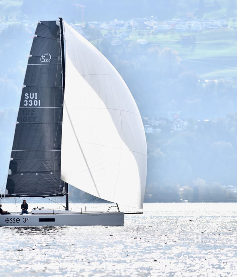 Esse330 auf einem See