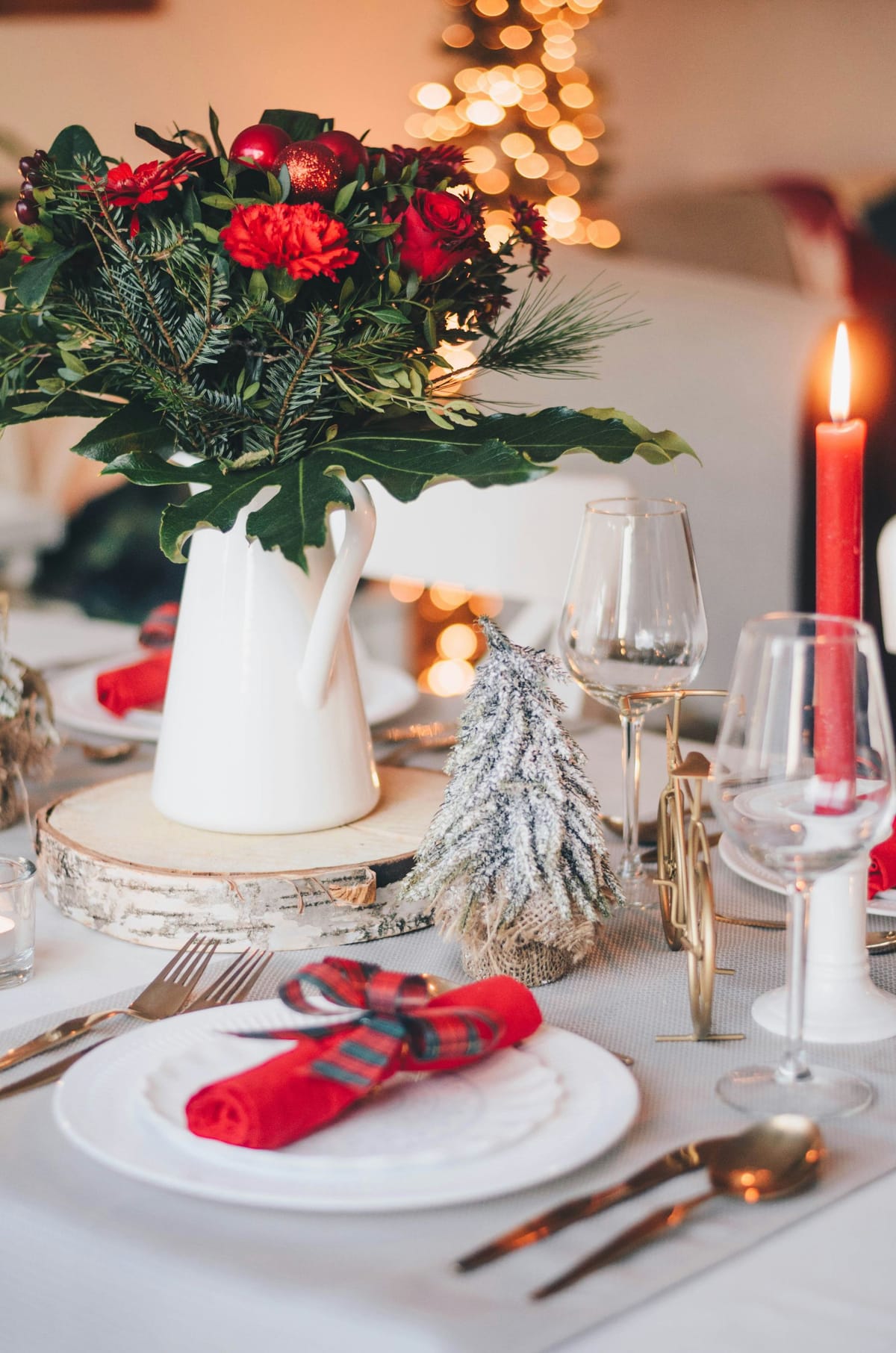 Simplify Your Holiday Decor and Spaces | Image of holiday themed decorations