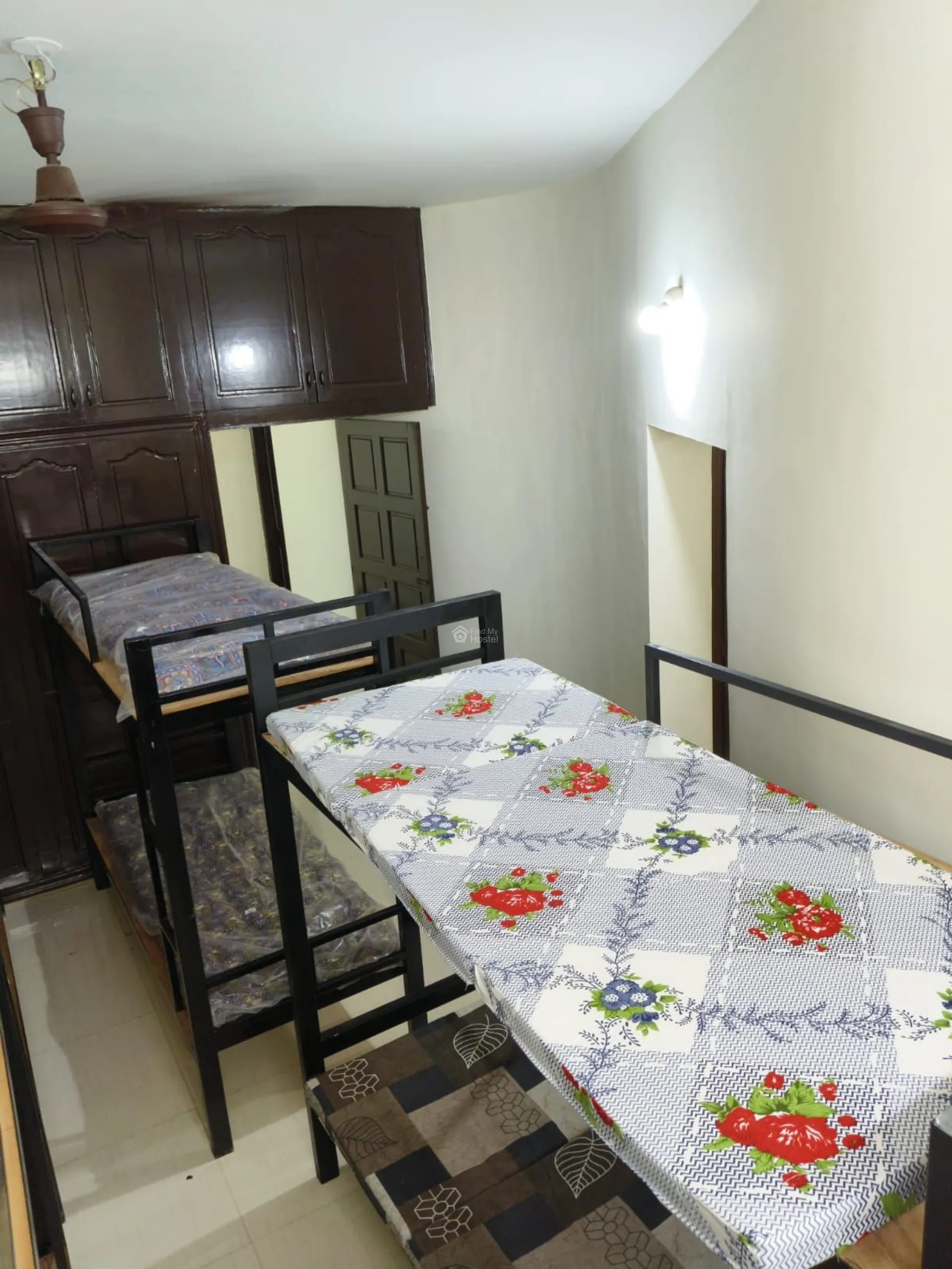 FINE WAVES GENTS HOSTEL in Vyttila, Ernakulam — photo 2