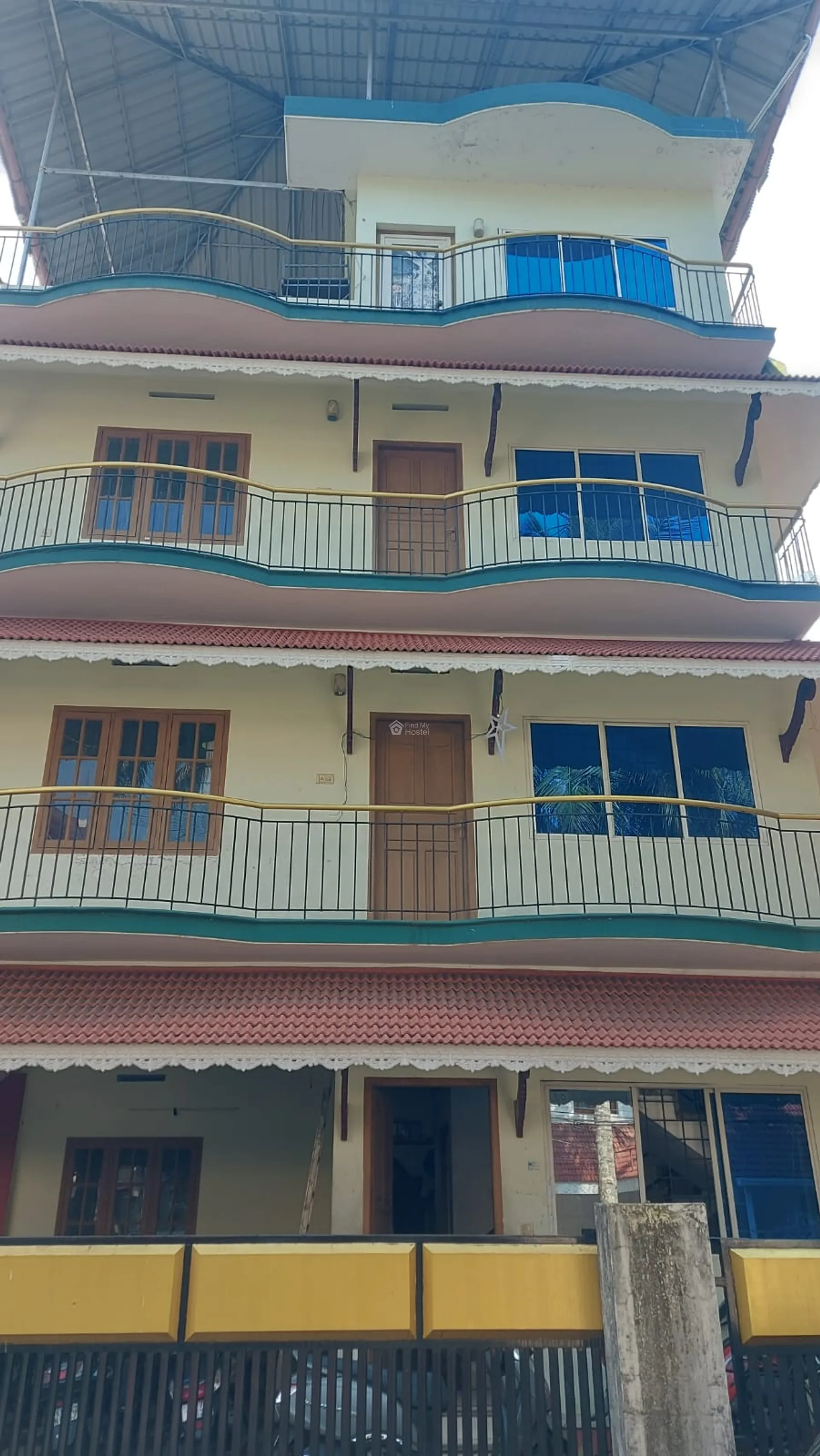 Aji's boys hostel in Vyttila, Ernakulam — photo 4