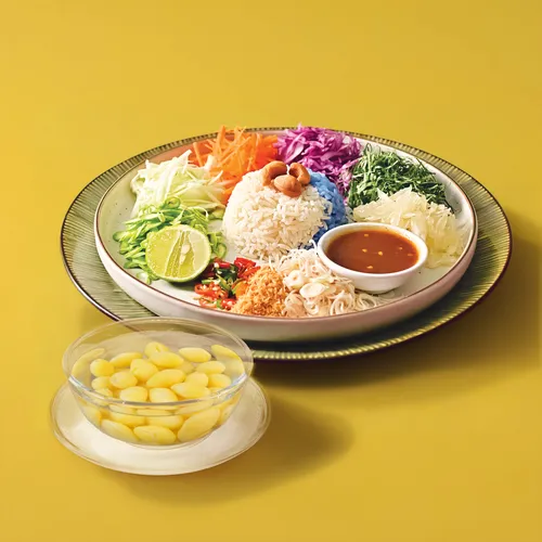 ข้าวยำสมุนไพรเจ+แป๊ะก๋วย