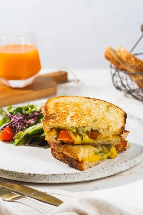 Guaca Grilled Cheeze
