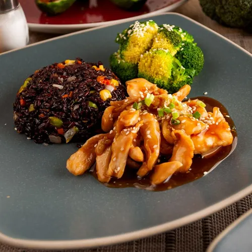 Chicken fried rice with sauce