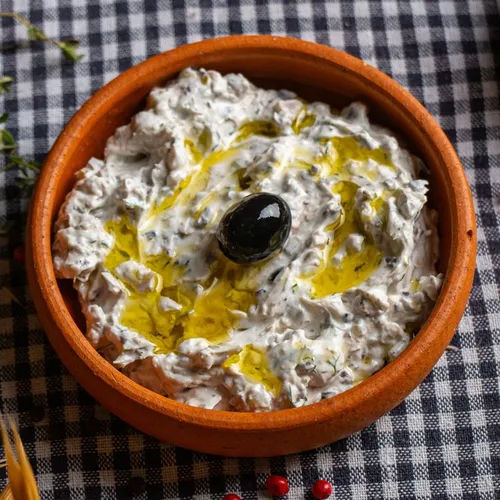 Olives Labneh