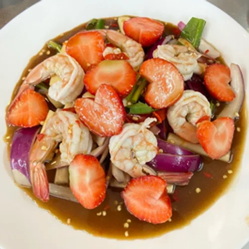 Spicy Strawberry Cooked Shrimp Salad