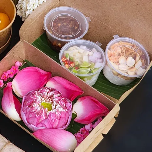Miang Kham Glub Bua