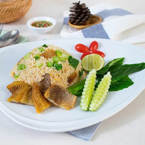 ข้าวผัดปลาสลิด