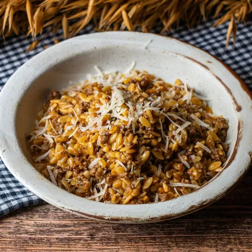 Youvesti Me Kima (Ground Beef Pasta)