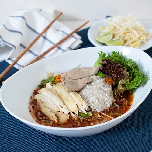 ก๋วยเตี๋ยวไก่สูตรพิเศษ