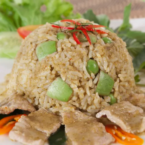 ข้าวผัดแกงเขียวหวานหมู