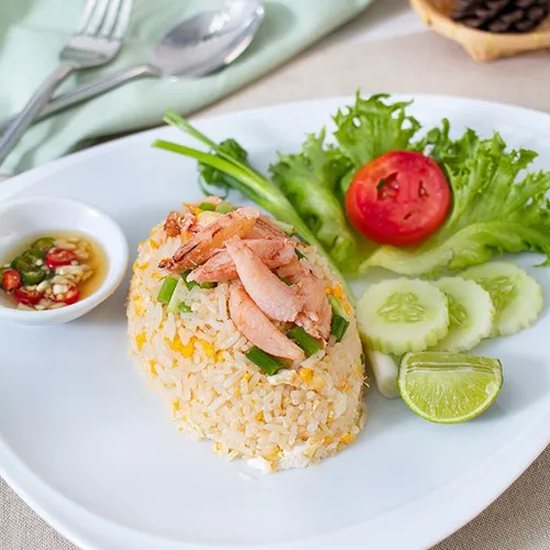 ข้าวผัดเนื้อก้ามปู