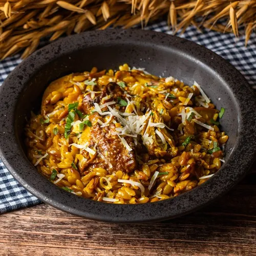 Kotopulo Youvesti (Chicken Pasta)