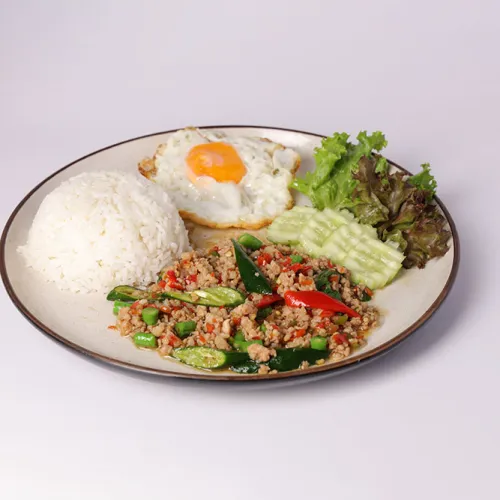 ข้าวผัดกะเพราหมู+ ไข่ดาว
