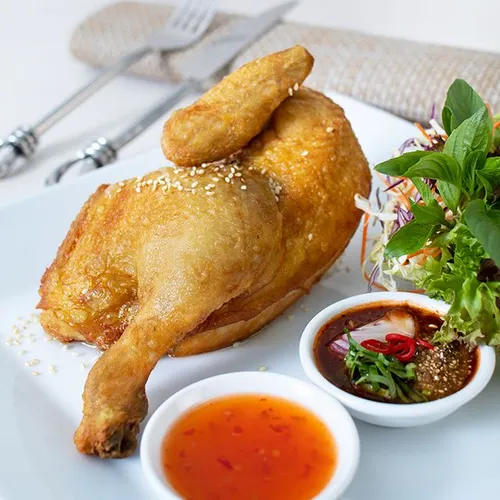 ไก่อบทอดแม่ศรีเรือน (ครึ่งตัว)