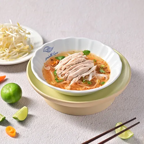 ก๋วยเตี๋ยวไก่ต้นตำรับ (น้ำ/แห้ง/ต้มยำ)