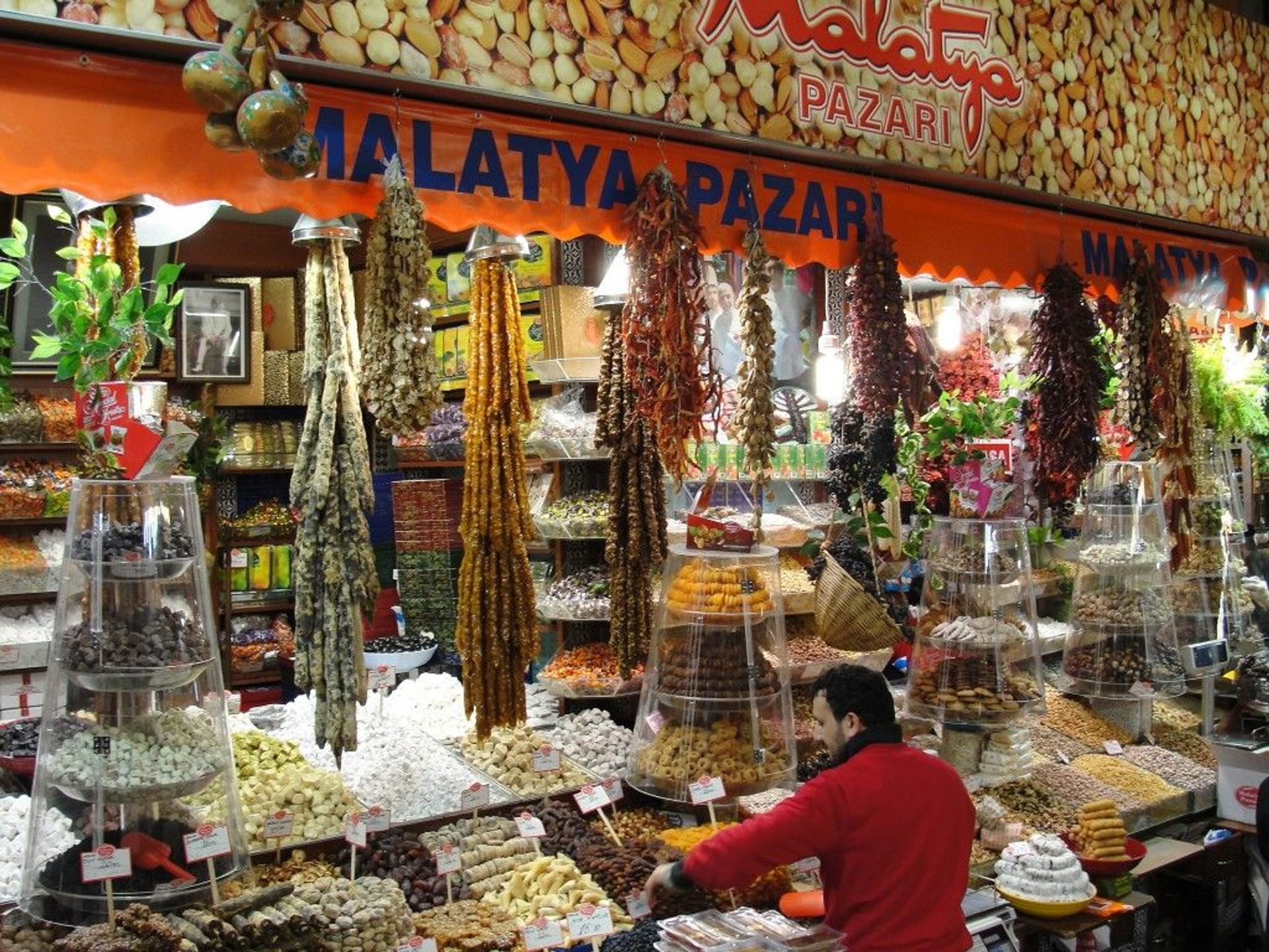 SPICE BAZAAR WITH BOSPHORUS CRUISE