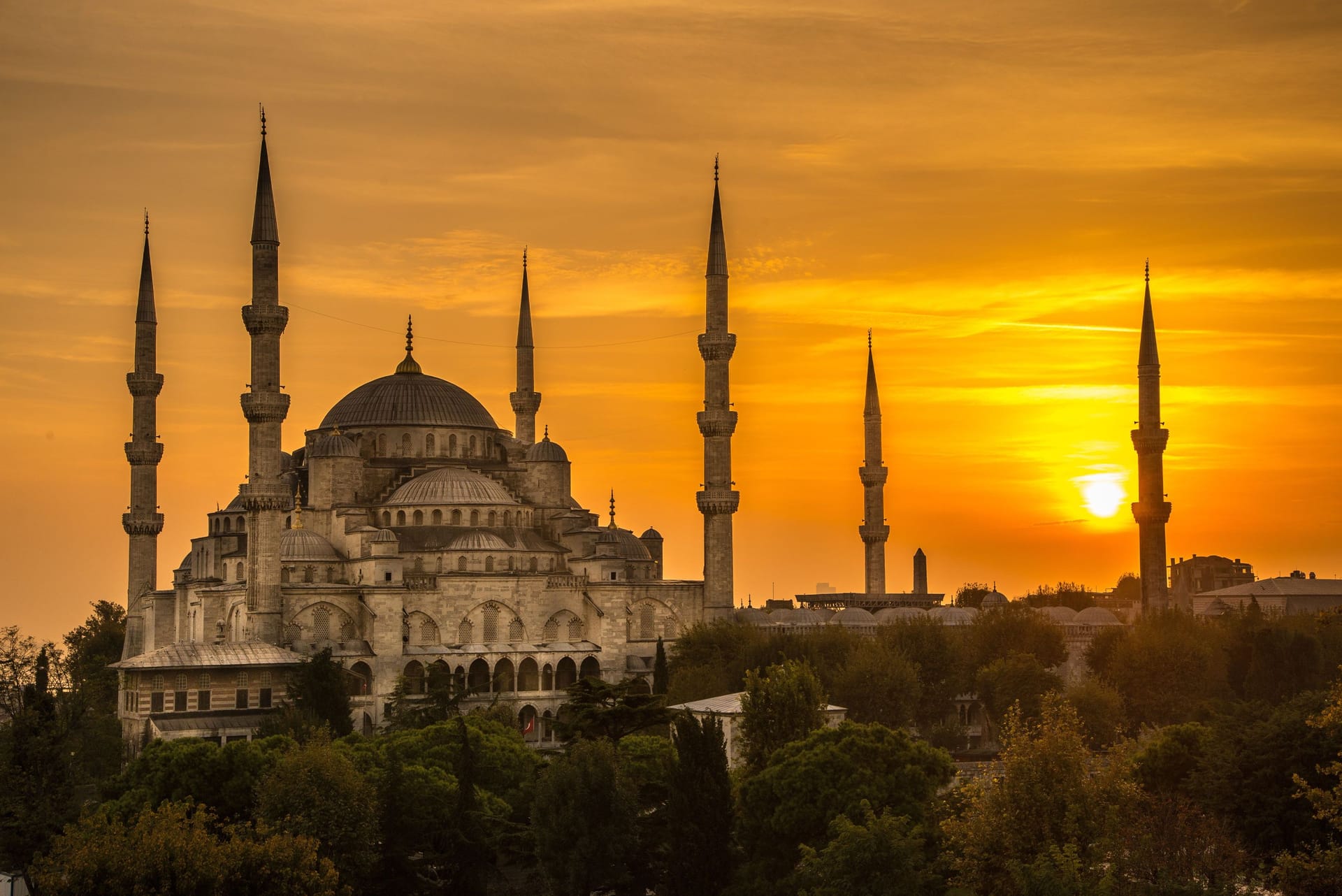 Sunrise at the Blue Mosque