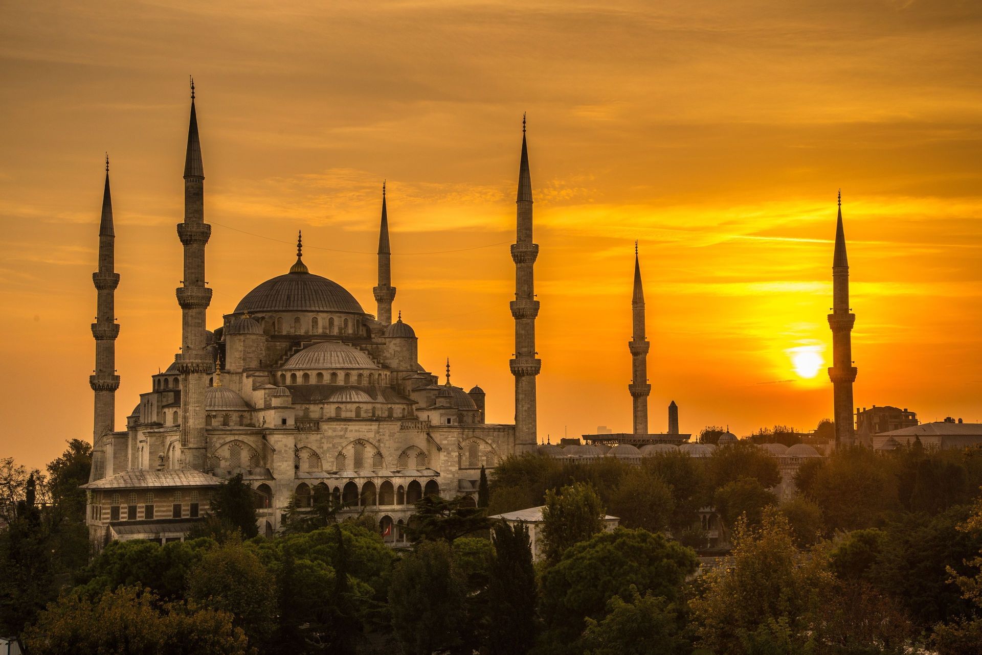 Sunrise over the Blue Mosque