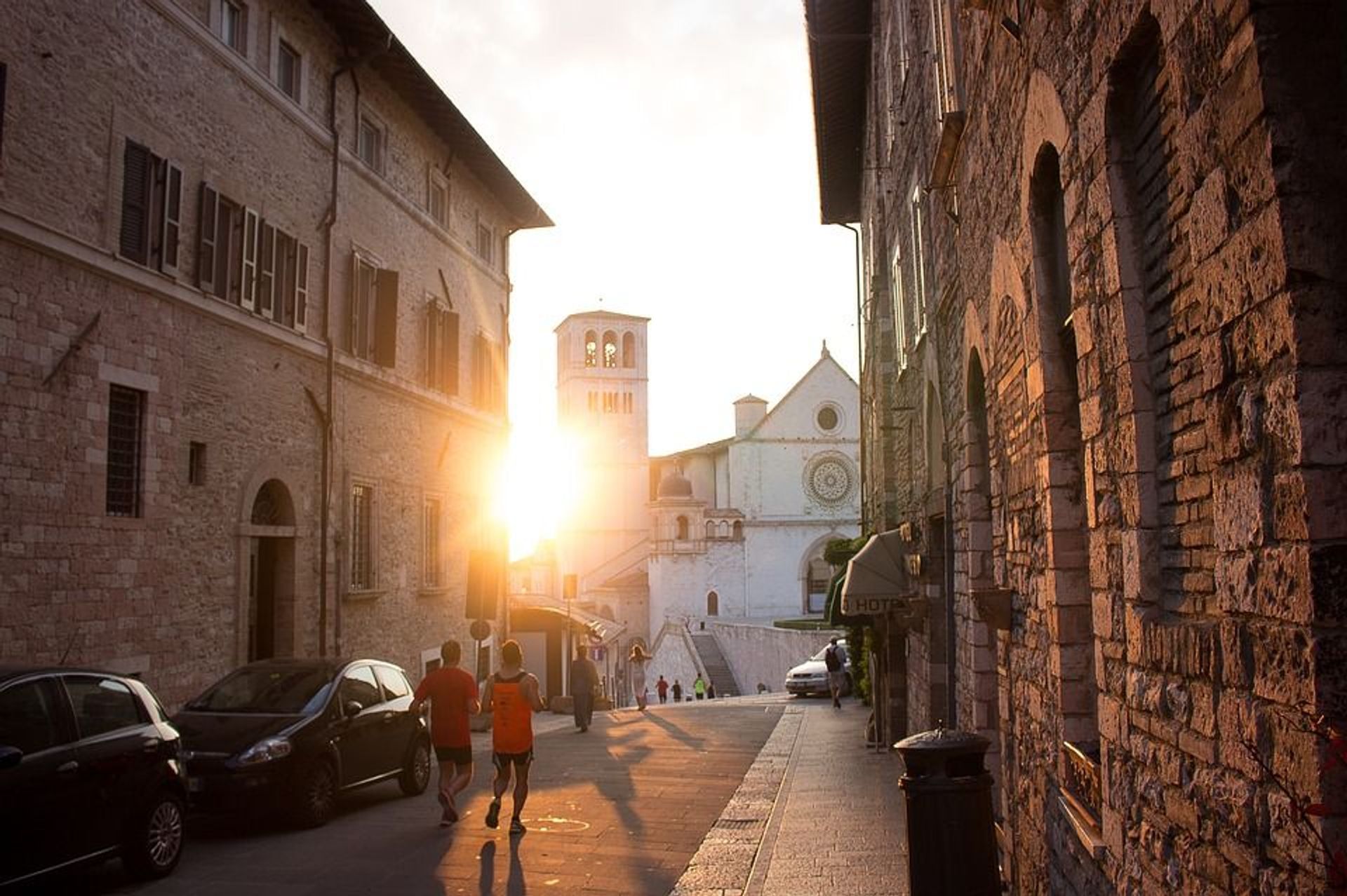 Asís al atardecer