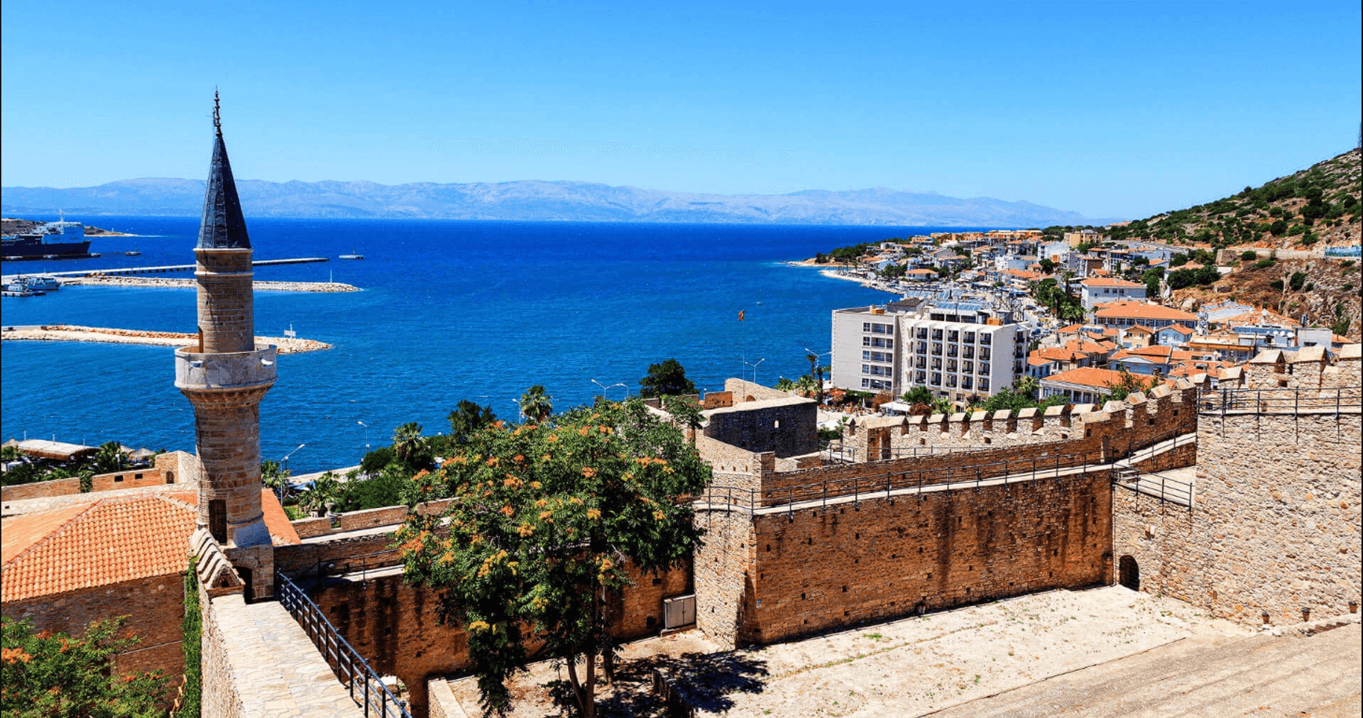 Vista del Puerto de Cesme