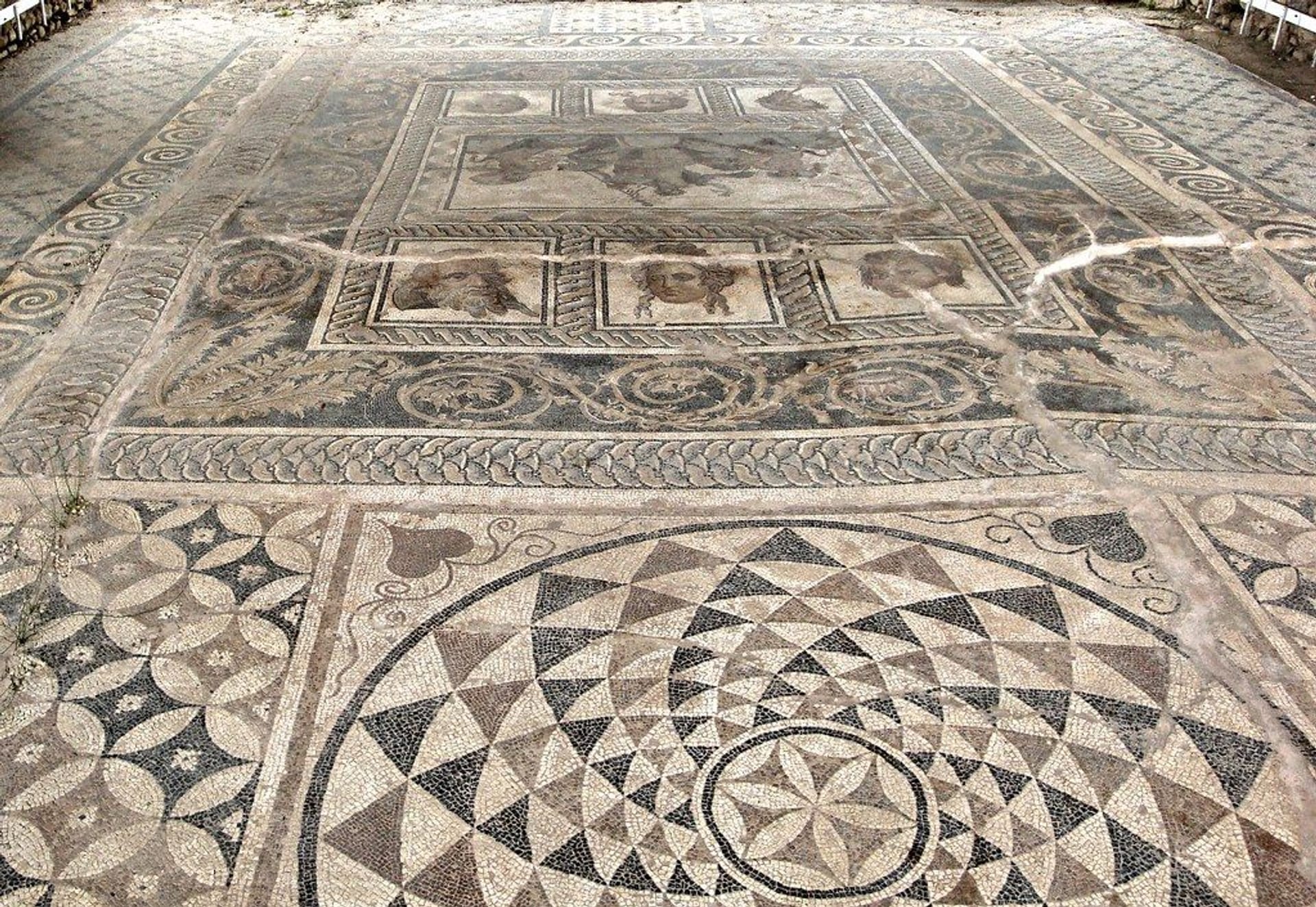 Mosaico de Dion