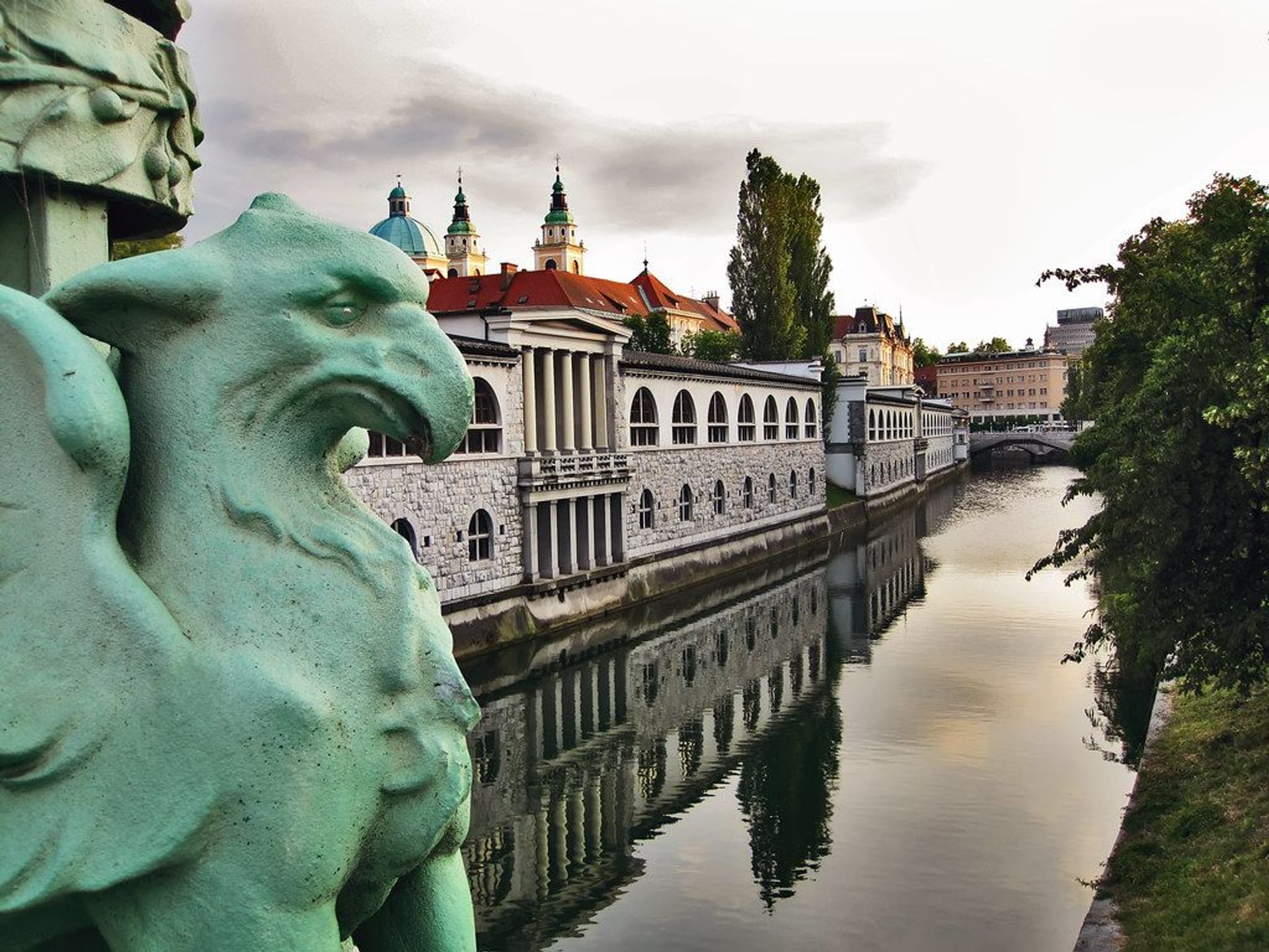 Puente de los Dragones en Ljubliana
