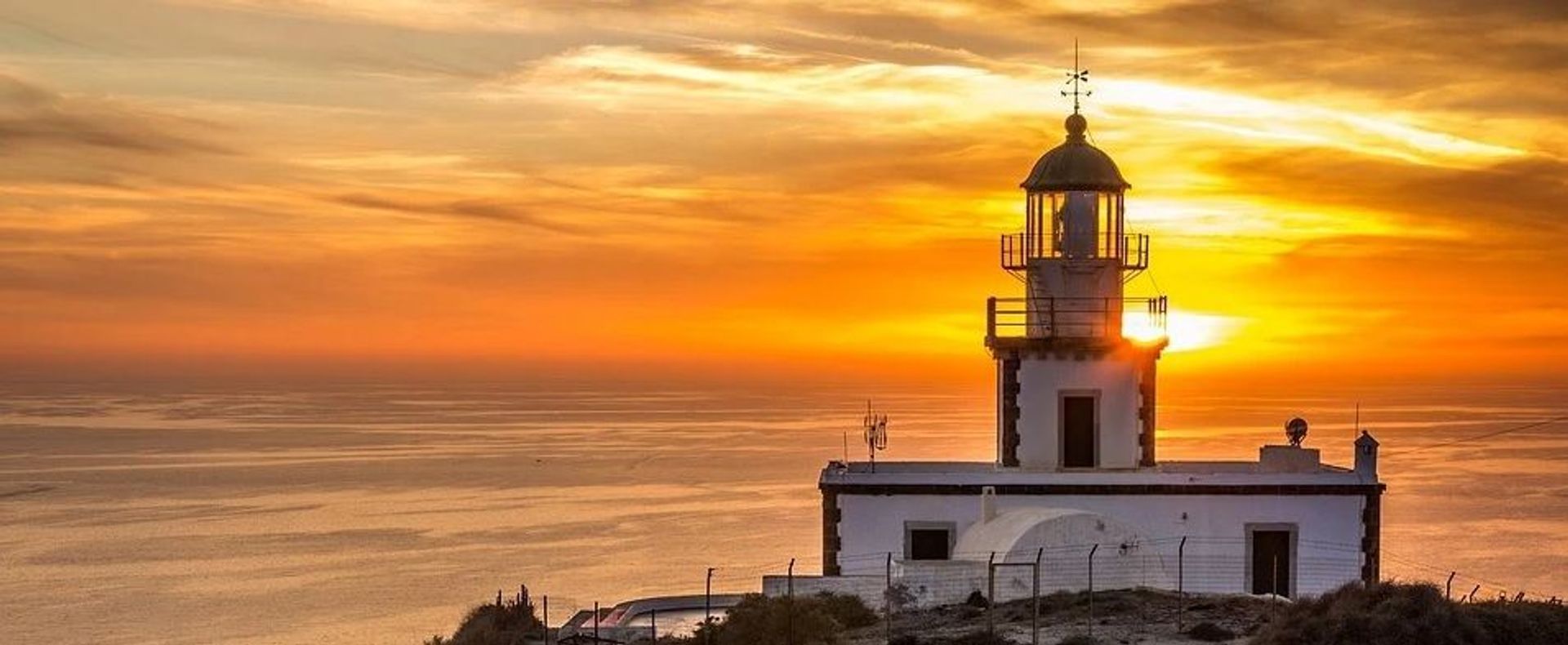 Faro Akrotiri - Santorini