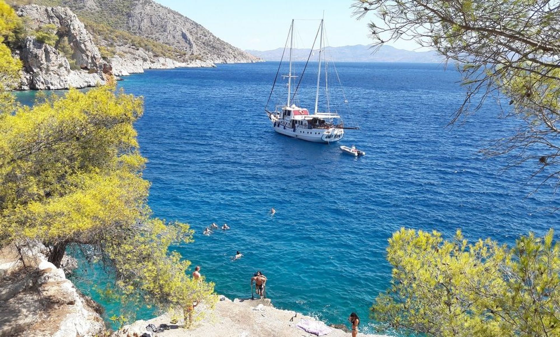 DAY CRUISE TO 3 ISLANDS AGISTRI, MONI & AEGINA