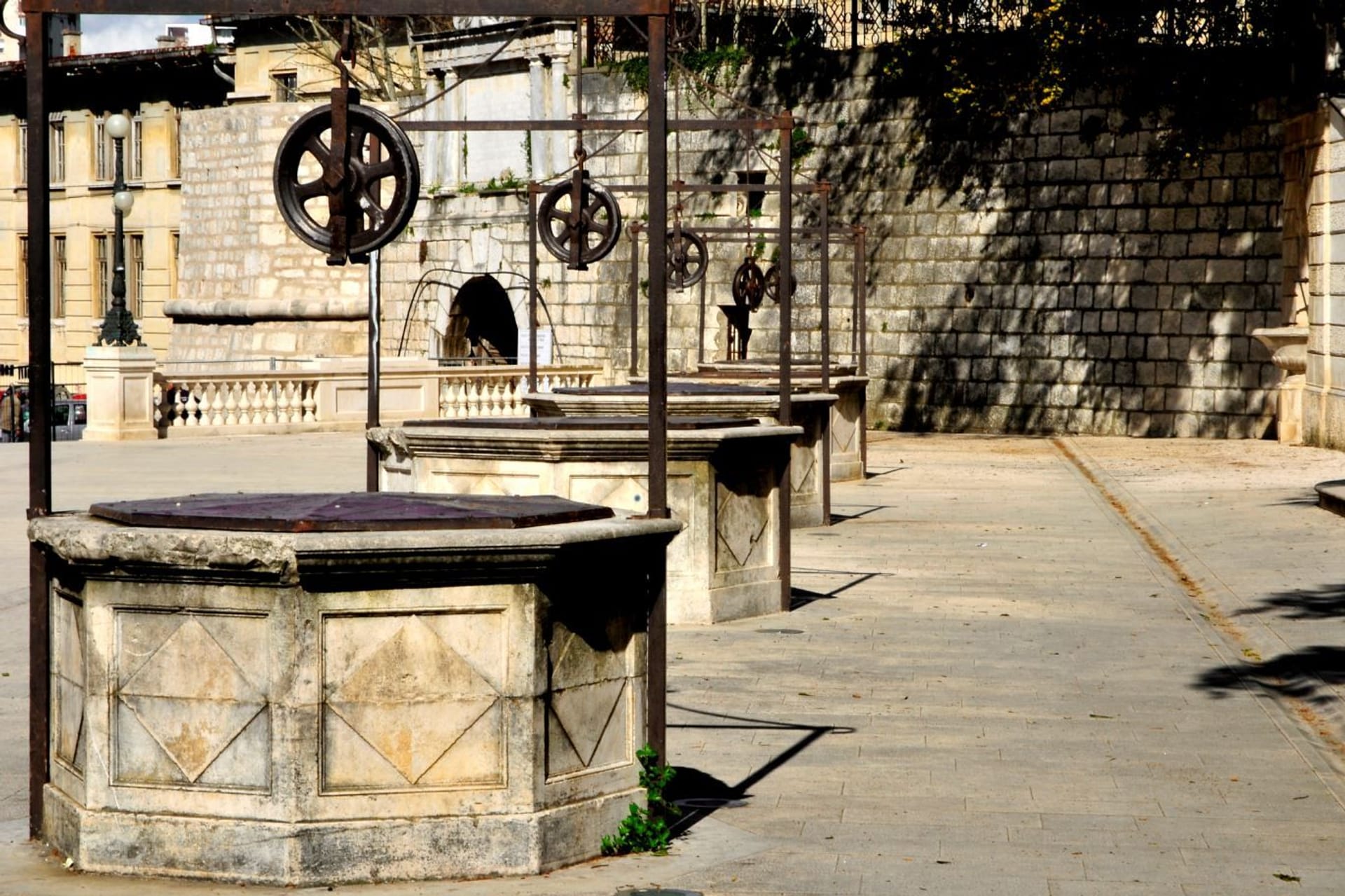 Plaza de los 5 pozos
