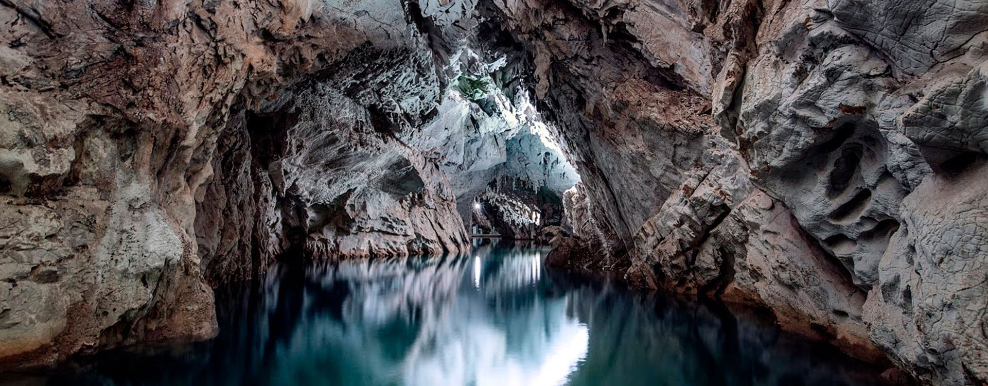 Grutas de Pertosa