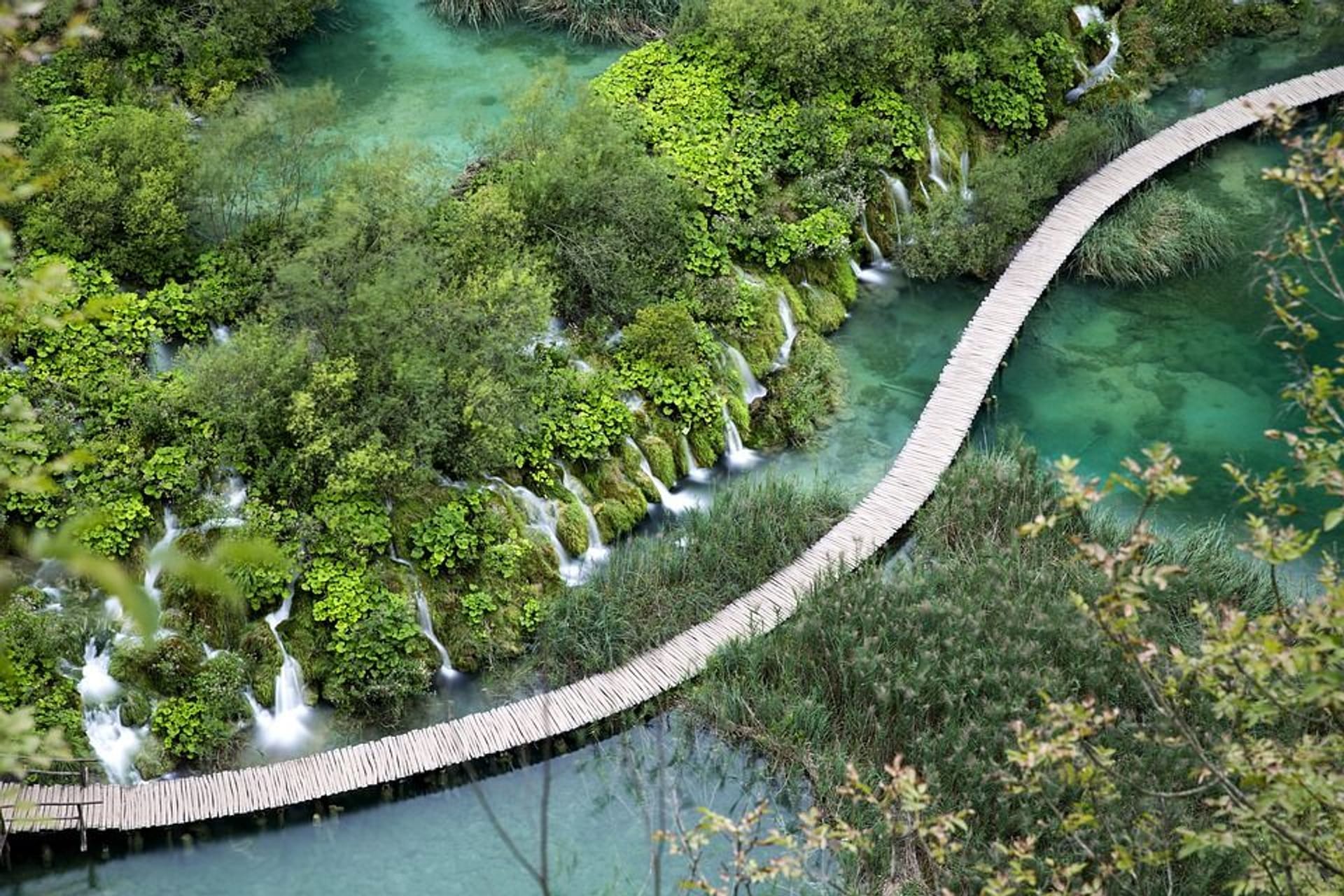 PLITVICE LAKES FROM ZAGREB IN PRIVATE