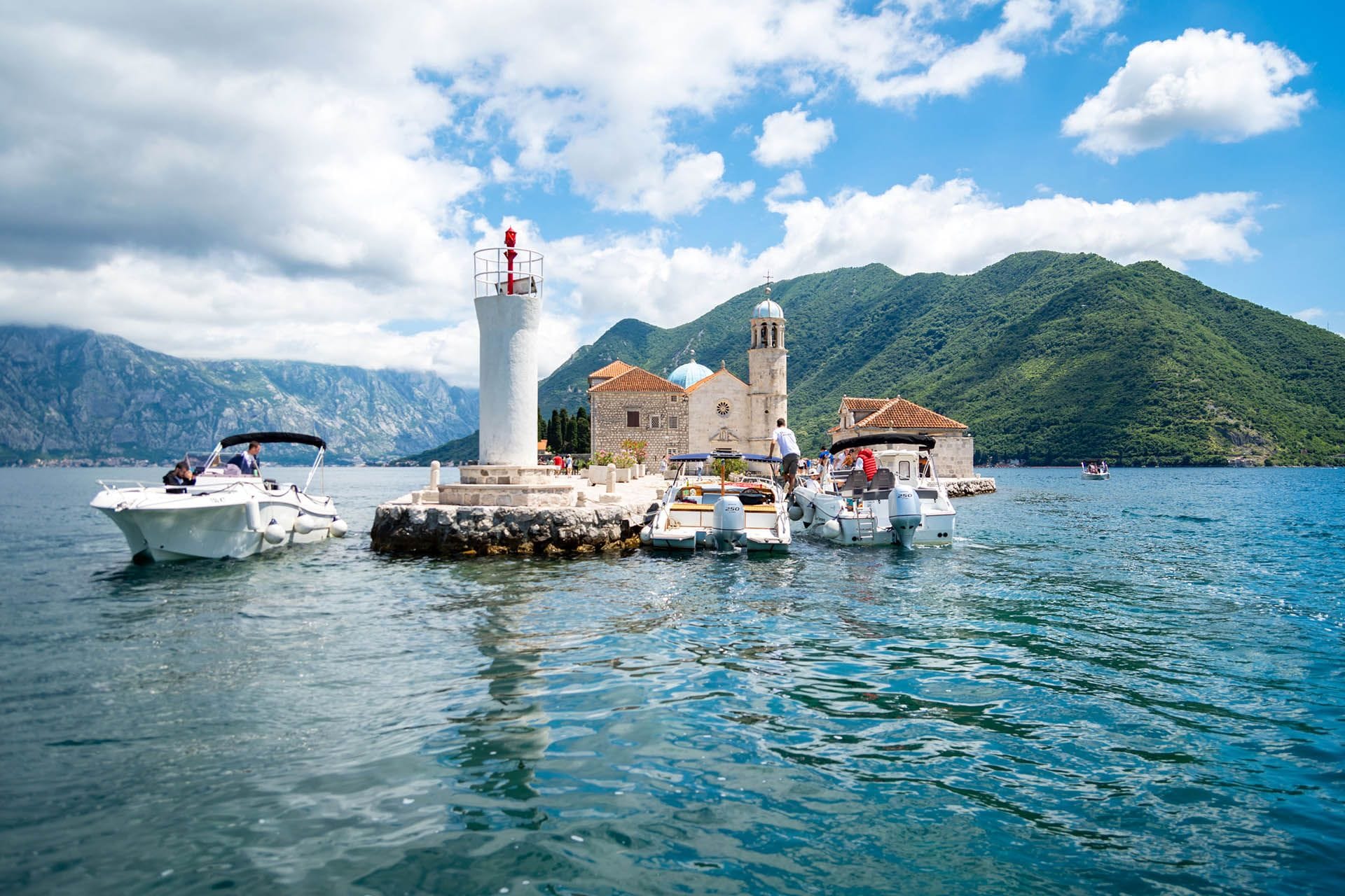 PERAST Y NUESTRA SEÑORA DE LAS ROCAS DESDE KOTOR - POR LA TARDE