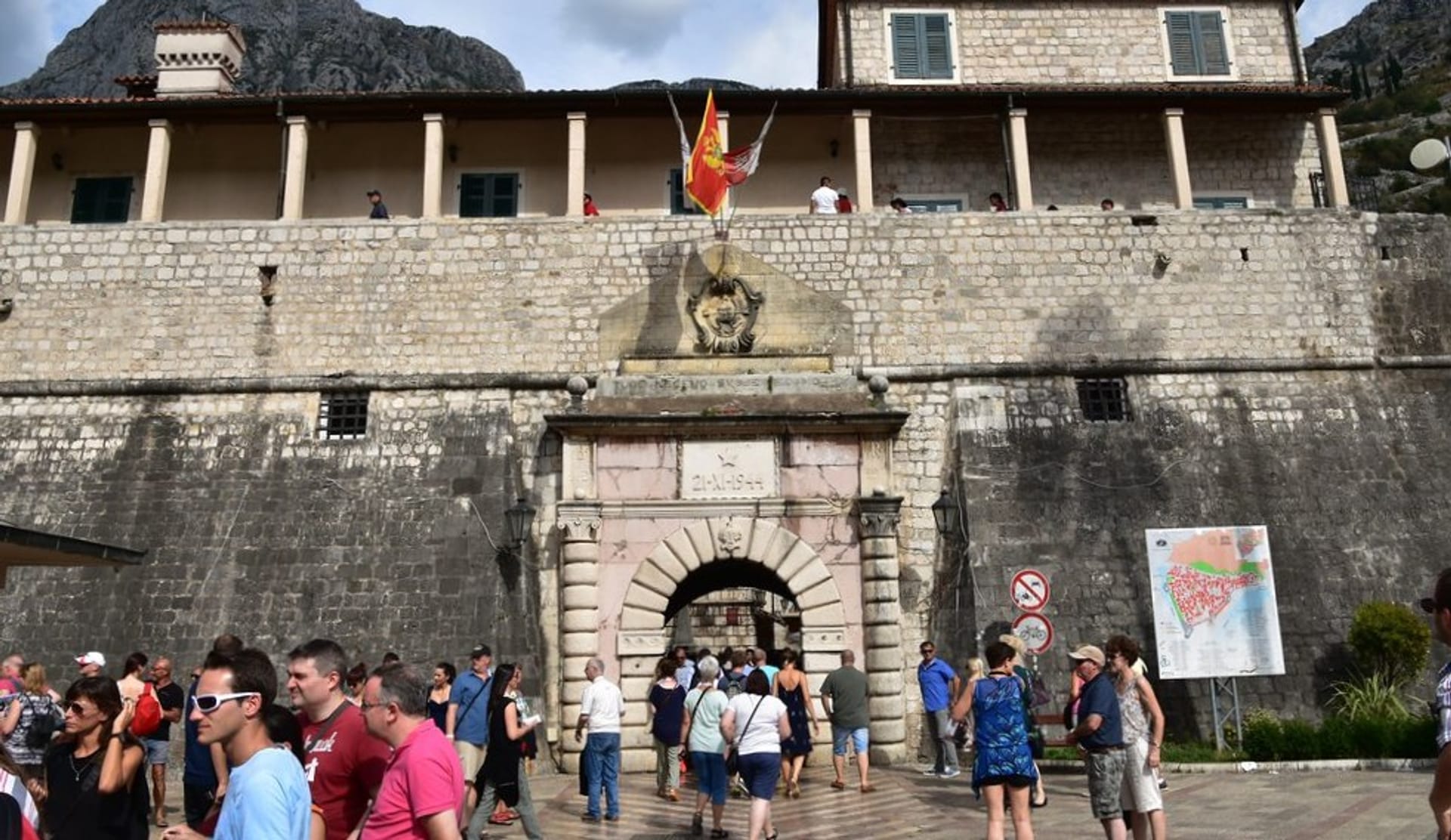 Puerta del Mar