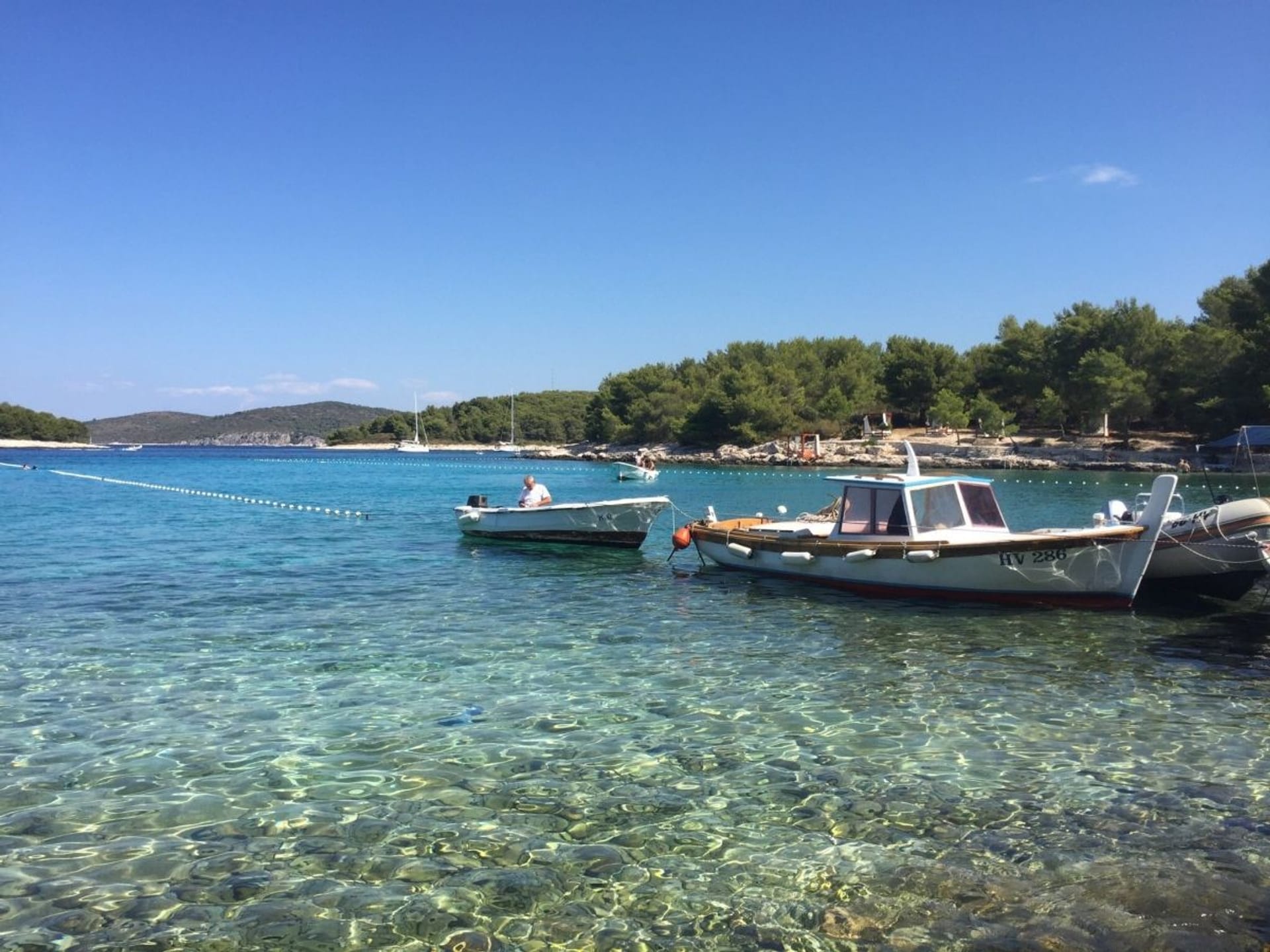 NAVEGACION A LAS ISLAS PAKLENI DESDE HVAR - DIA COMPLETO