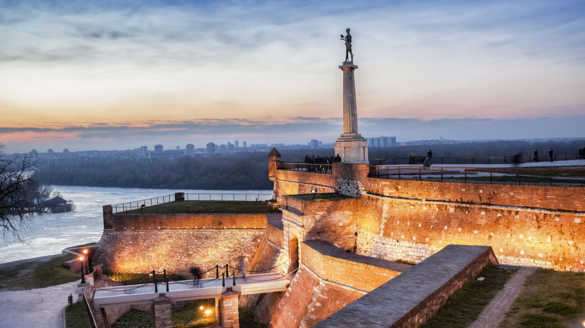 Monumento a Victor