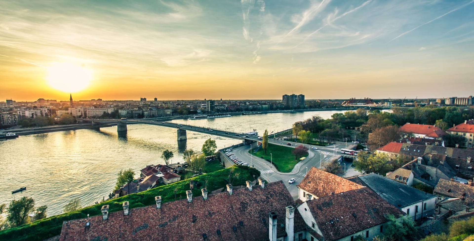 NOVI SAD Y KARLOVCI DESDE BELGRADO