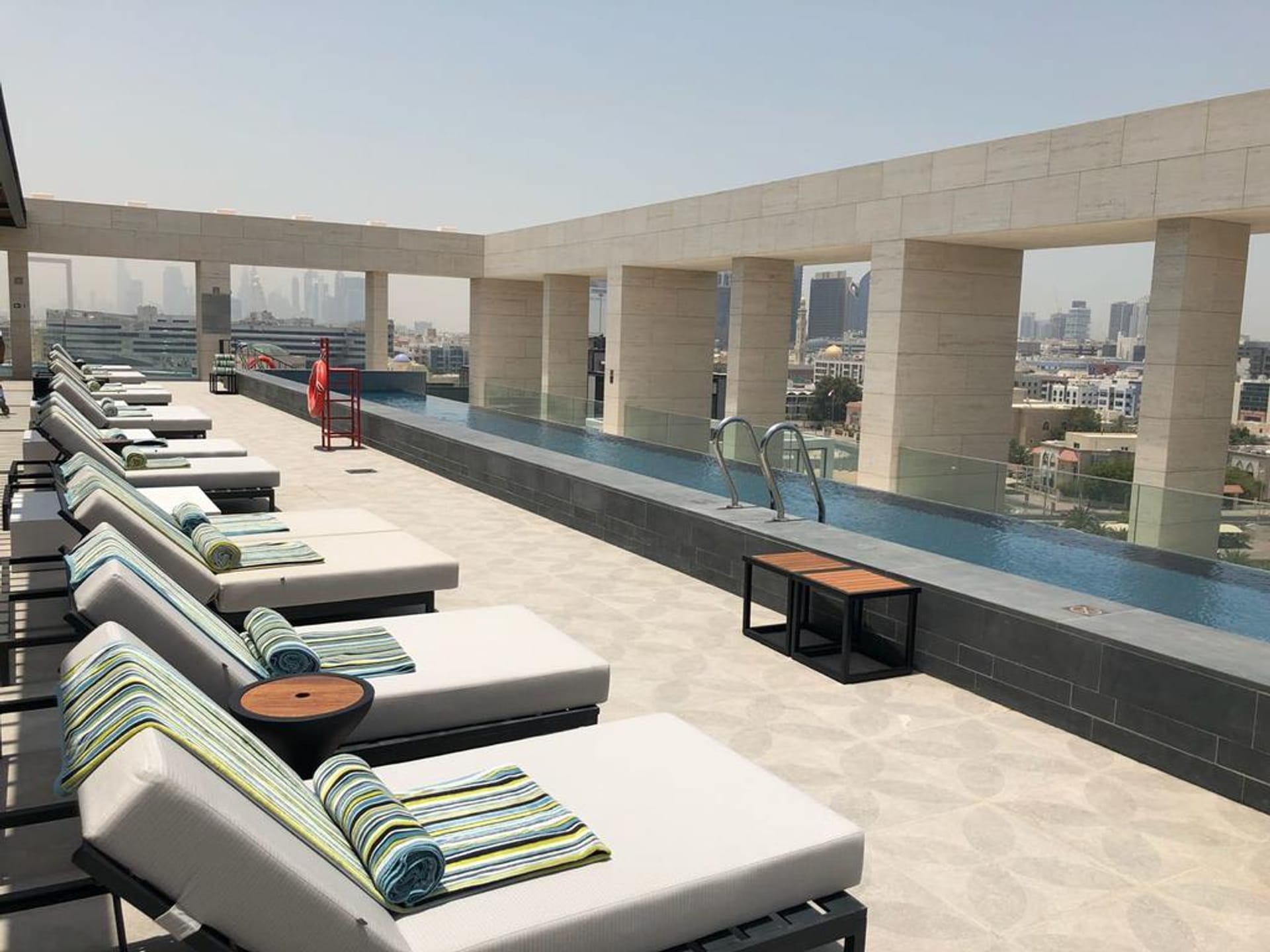 Relax en Hotel Canopy By Hilton