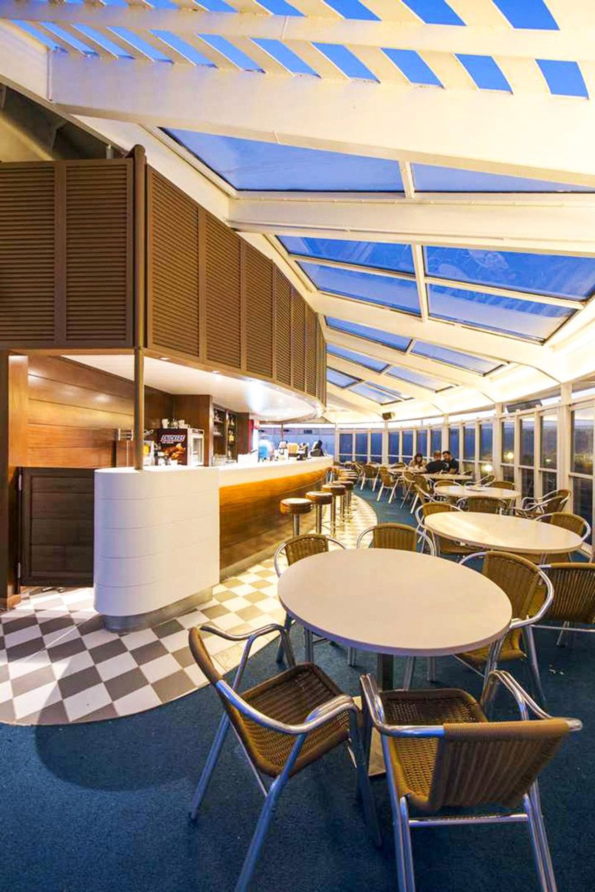 Helios Bar