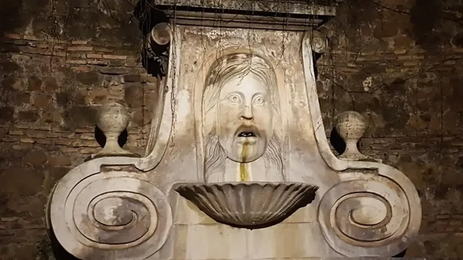 FANTASMAS Y MISTERIOS DE ROMA