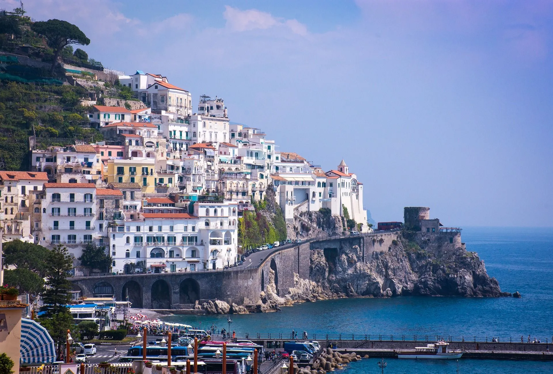 AMALFI COAST AND THE GREEK ISLANDS