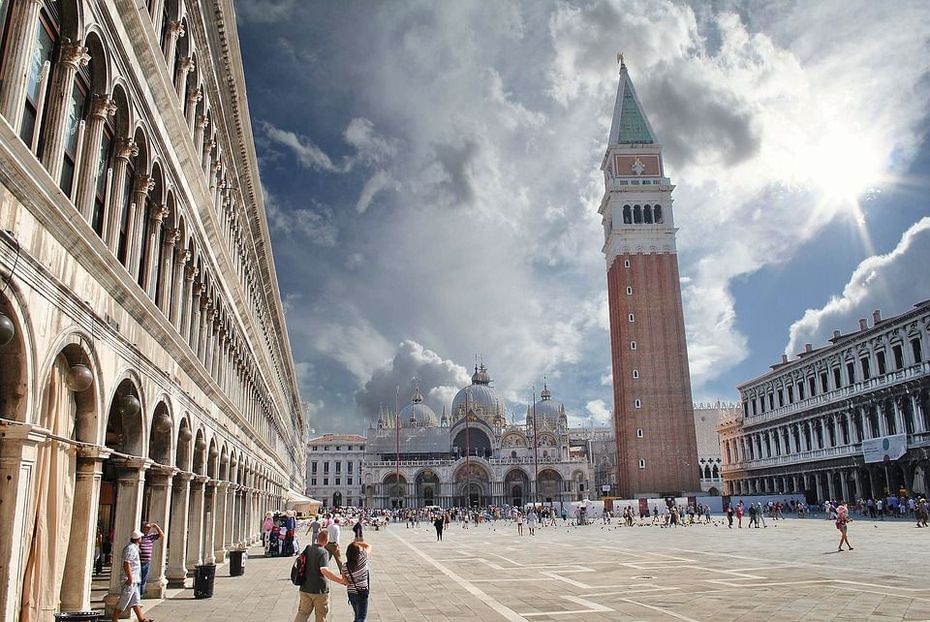 DÍA VENECIANO