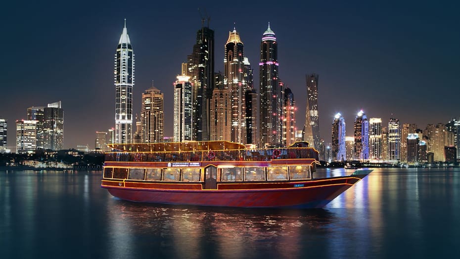 CRUCERO Y CENA A BORDO POR LA MARINA DUBAI