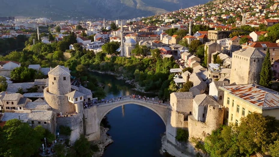 SARAJEVO A SU PROPIO PASO